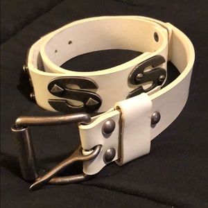 Guess Belt
